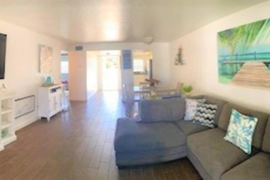 Beautiful Bright & Sparkling 2Bed 1Bath Beach Retreat - Unit 212 Cocoa Beach Luaran gambar