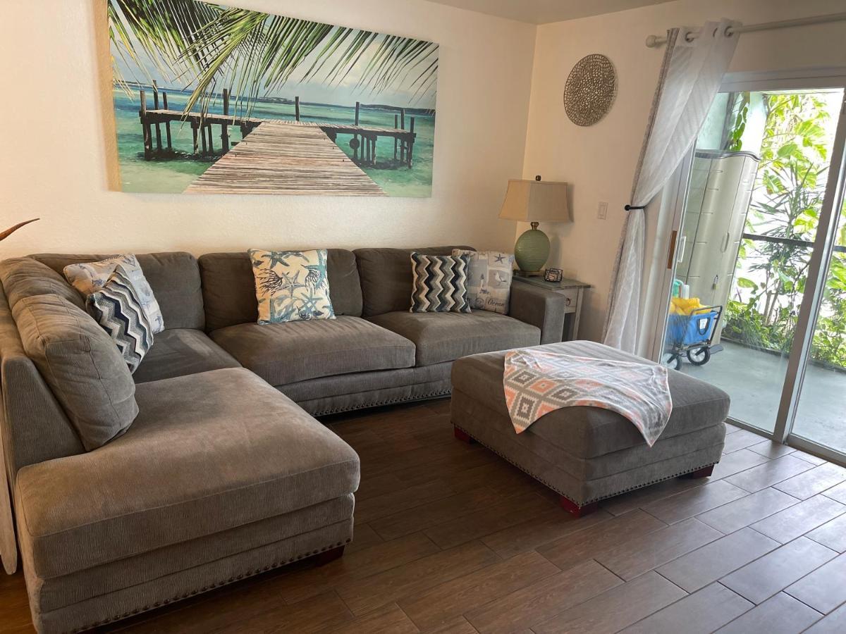 Beautiful Bright & Sparkling 2Bed 1Bath Beach Retreat - Unit 212 Cocoa Beach Luaran gambar