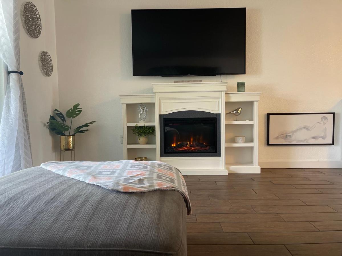 Beautiful Bright & Sparkling 2Bed 1Bath Beach Retreat - Unit 212 Cocoa Beach Luaran gambar